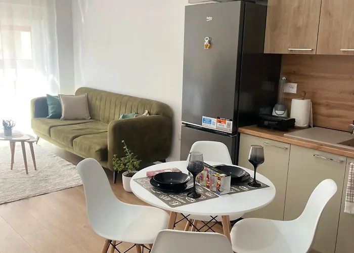 Apartment Quiet Near Downtown Tirana