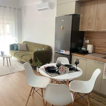 Apartment Quiet Near Downtown Tirana